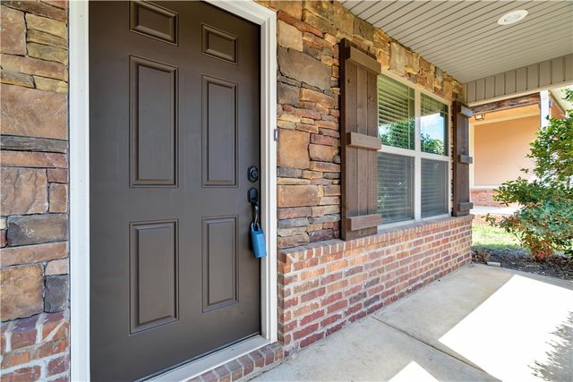 94 E Granada Street, Fayetteville, AR 72703