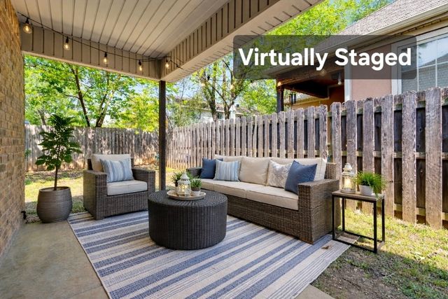 94 E Granada Street, Fayetteville, AR 72703
