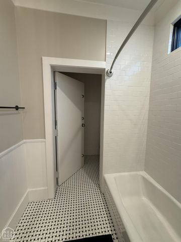 906 Lake Crest Drive, Jonesboro, AR 72404