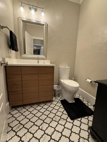 906 Lake Crest Drive, Jonesboro, AR 72404