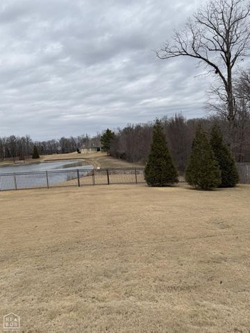 906 Lake Crest Drive, Jonesboro, AR 72404
