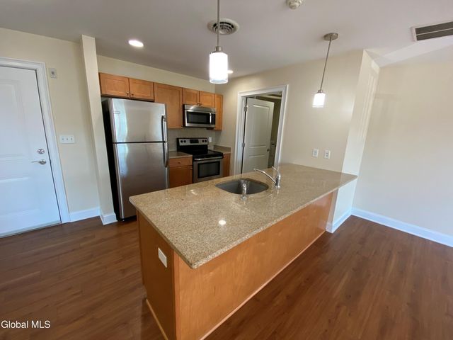 60 Weibel Avenue 9HP208, Saratoga Springs, NY 12866