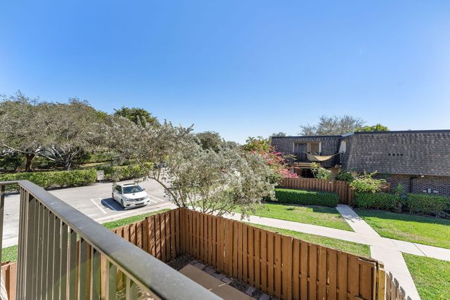 2893 SW 22nd Circle 46c, Delray Beach, FL 33445