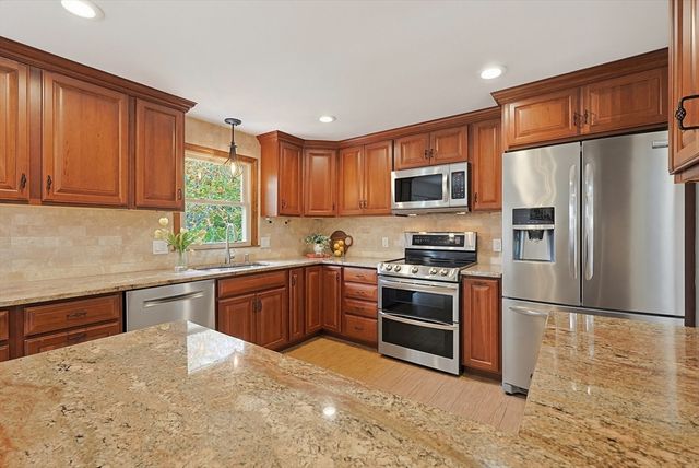 42 Colts Way, Attleboro, MA 02703