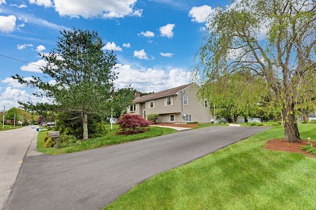 42 Colts Way, Attleboro, MA 02703
