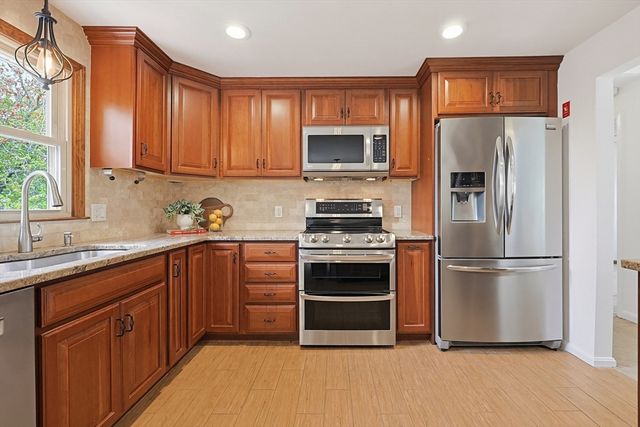 42 Colts Way, Attleboro, MA 02703