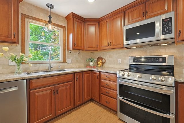 42 Colts Way, Attleboro, MA 02703