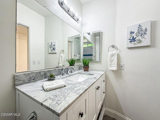 211 Sandberg Street, Thousand Oaks, CA 91360