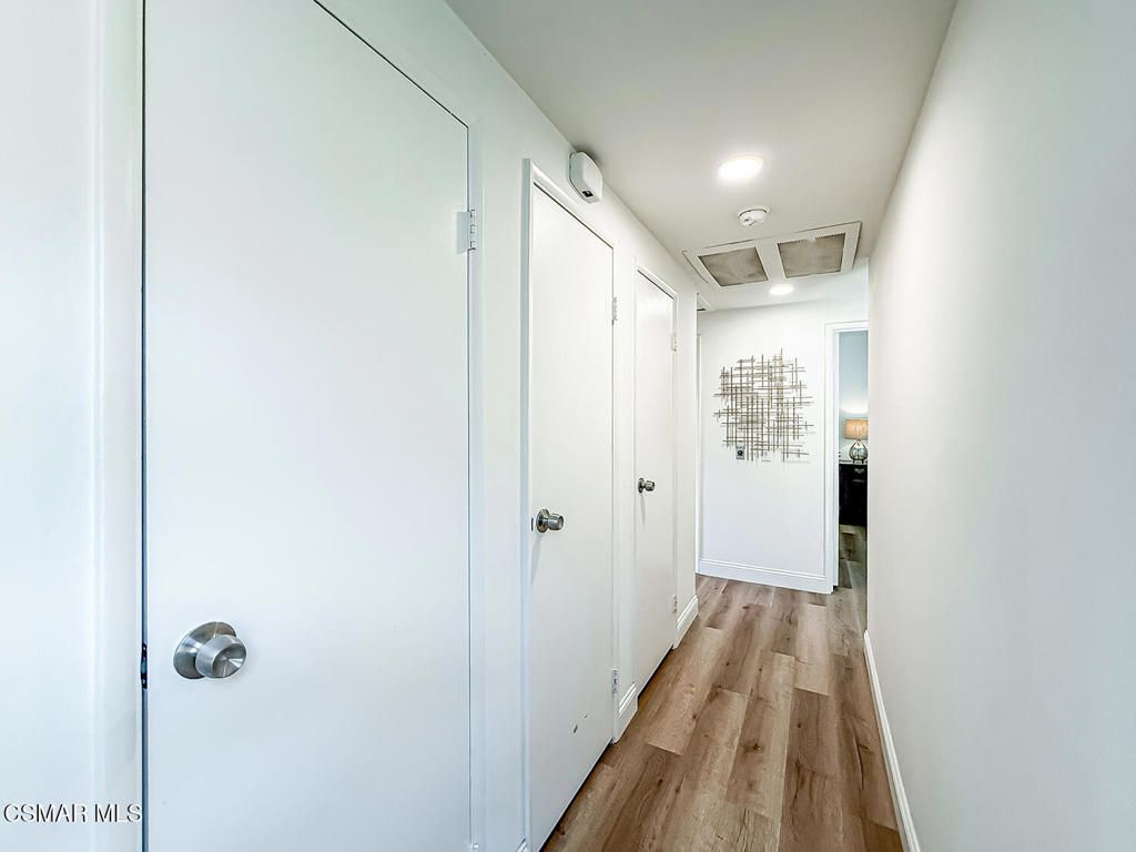 Image 14 of property listing at 211 Sandberg Street, Thousand Oaks, CA 91360