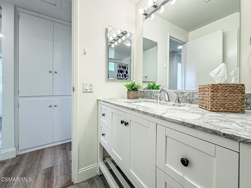 Image 21 of property listing at 211 Sandberg Street, Thousand Oaks, CA 91360