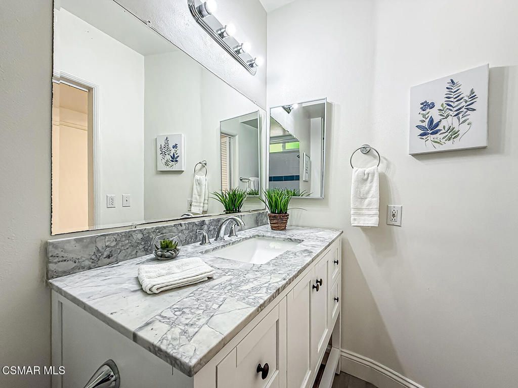 Image 28 of property listing at 211 Sandberg Street, Thousand Oaks, CA 91360