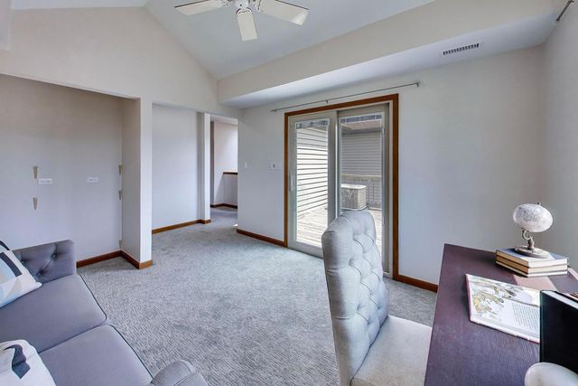 6725 W Albion Avenue, Chicago, IL 60631