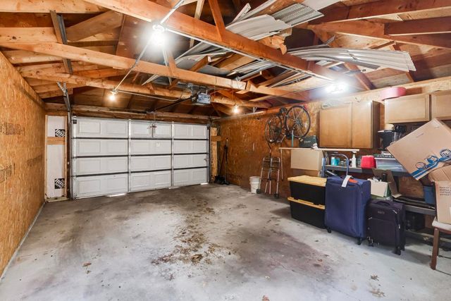 6725 W Albion Avenue, Chicago, IL 60631