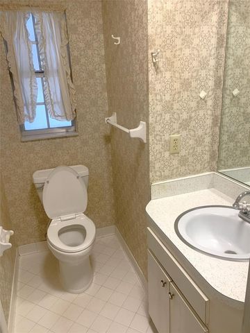 1104 N KNIGHT STREET, Plant City, FL 33563