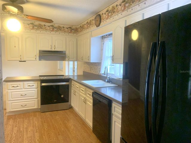 1104 N KNIGHT STREET, Plant City, FL 33563