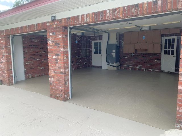 1104 N KNIGHT STREET, Plant City, FL 33563