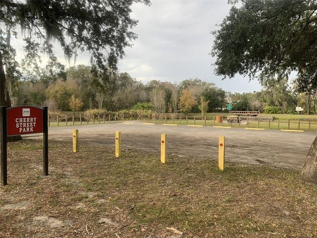 1104 N KNIGHT STREET, Plant City, FL 33563