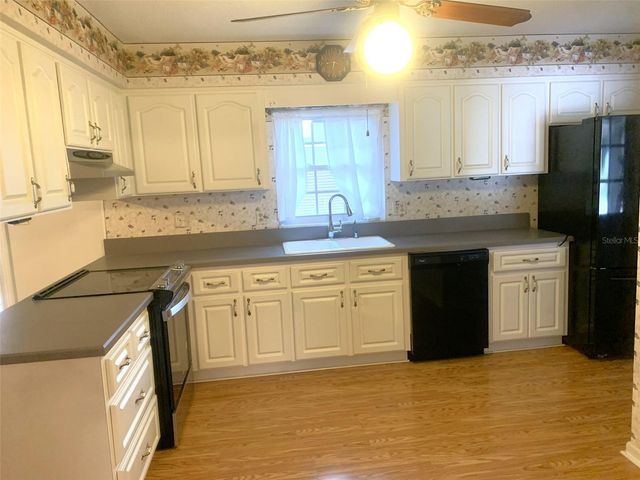 1104 N KNIGHT STREET, Plant City, FL 33563