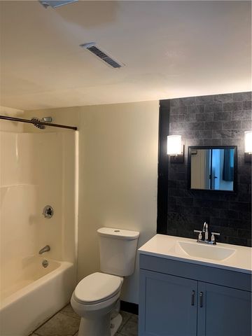 1139 Hartford Avenue 5A, Johnston, RI 02919