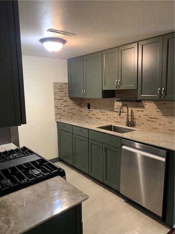 1139 Hartford Avenue 5A, Johnston, RI 02919