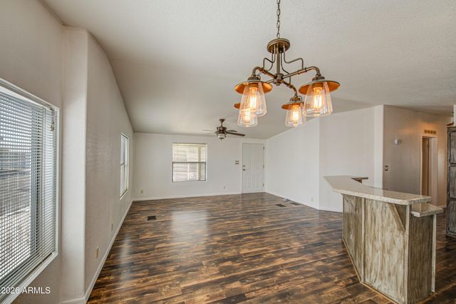 2208 W BASELINE Avenue 76, Apache Junction, AZ 85120