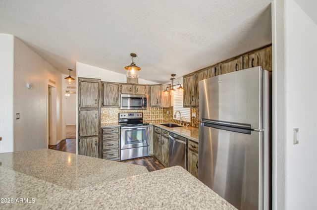 2208 W BASELINE Avenue 76, Apache Junction, AZ 85120