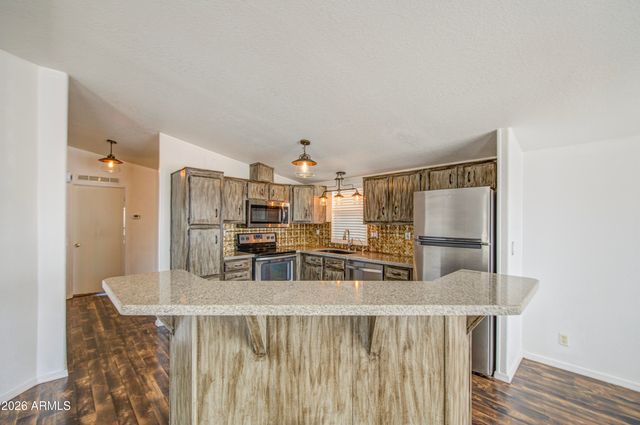 2208 W BASELINE Avenue 76, Apache Junction, AZ 85120