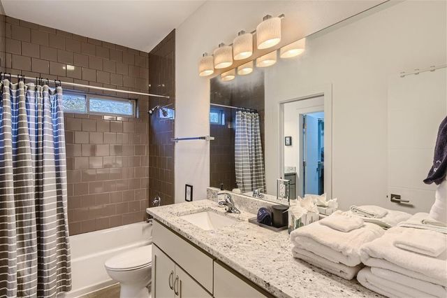 2012 Willow ST B, Austin, TX 78702
