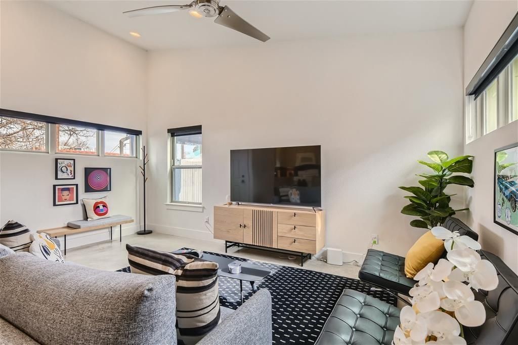 2012 Willow ST B, Austin, TX 78702