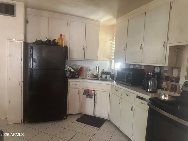 1419 N 28TH Place, Phoenix, AZ 85008