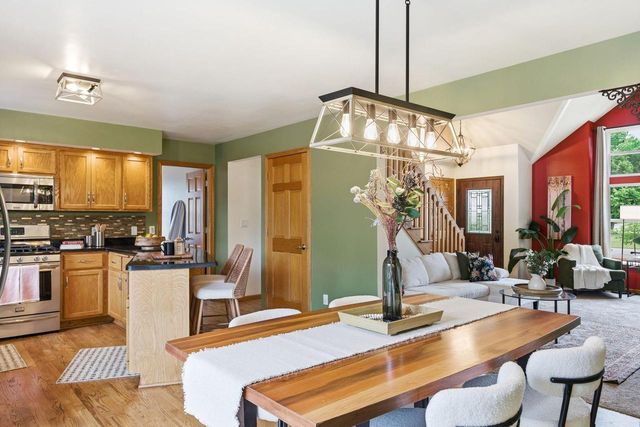 4199 W Hilltop LANE, Franklin, WI 53132