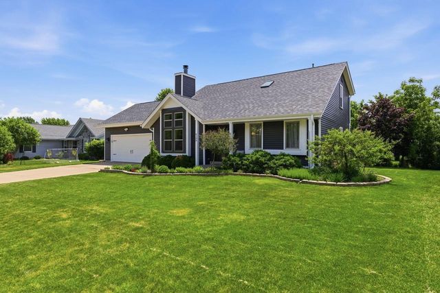4199 W Hilltop LANE, Franklin, WI 53132