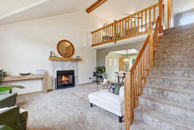 4199 W Hilltop LANE, Franklin, WI 53132