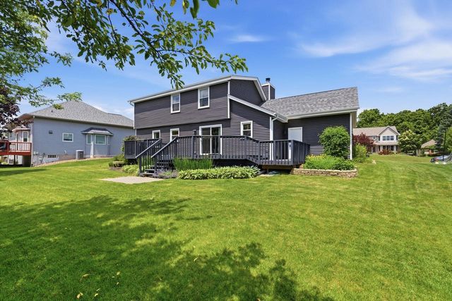 4199 W Hilltop LANE, Franklin, WI 53132