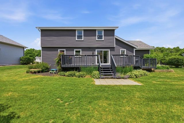 4199 W Hilltop LANE, Franklin, WI 53132
