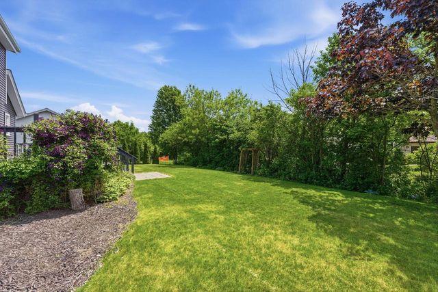 4199 W Hilltop LANE, Franklin, WI 53132