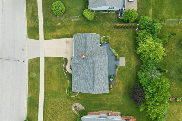 4199 W Hilltop LANE, Franklin, WI 53132