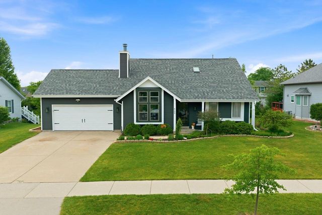 4199 W Hilltop LANE, Franklin, WI 53132