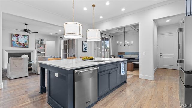 401 EDGEFIELD MEWS CIRCLE, Tuscaloosa, AL 35406