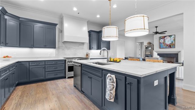 401 EDGEFIELD MEWS CIRCLE, Tuscaloosa, AL 35406