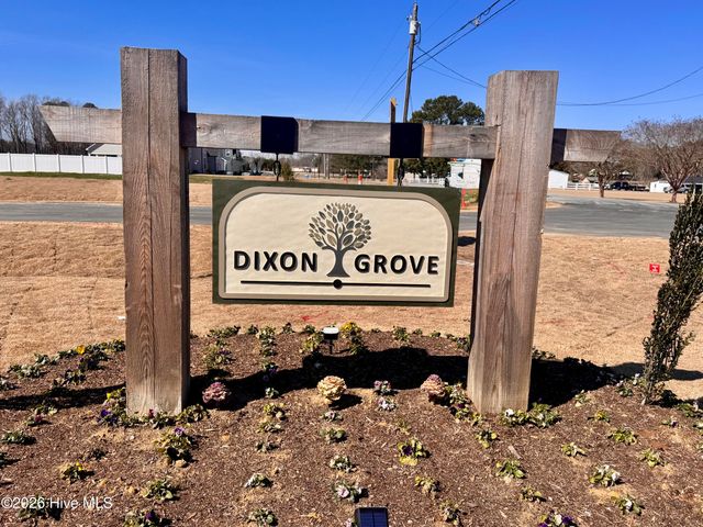 4142 Dixon Road, Grimesland, NC 27837