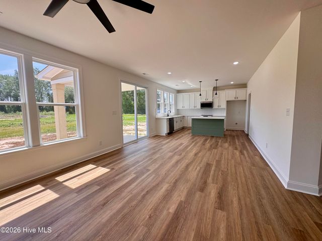 4142 Dixon Road, Grimesland, NC 27837