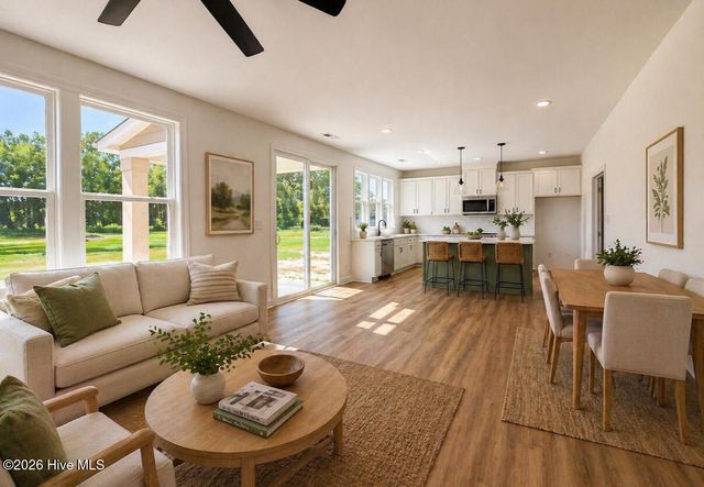 4142 Dixon Road, Grimesland, NC 27837