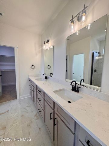 4142 Dixon Road, Grimesland, NC 27837