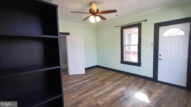 9014 SUDLEY RD, Manassas, VA 20110