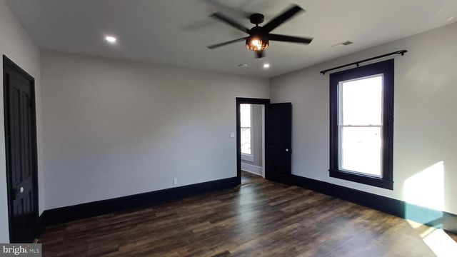 9014 SUDLEY RD, Manassas, VA 20110