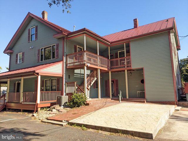 9014 SUDLEY RD, Manassas, VA 20110