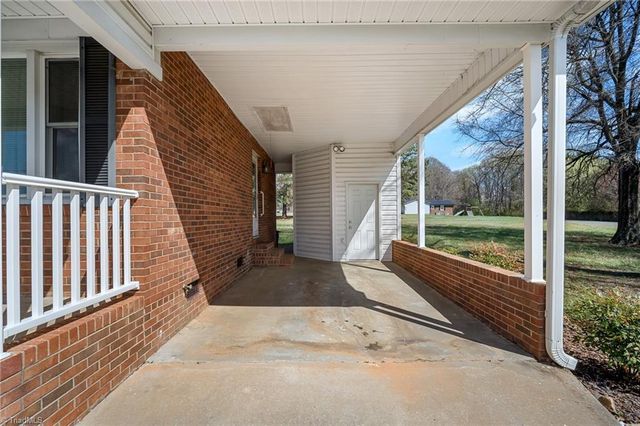 5406 Finch Farm Road, Trinity, NC 27370