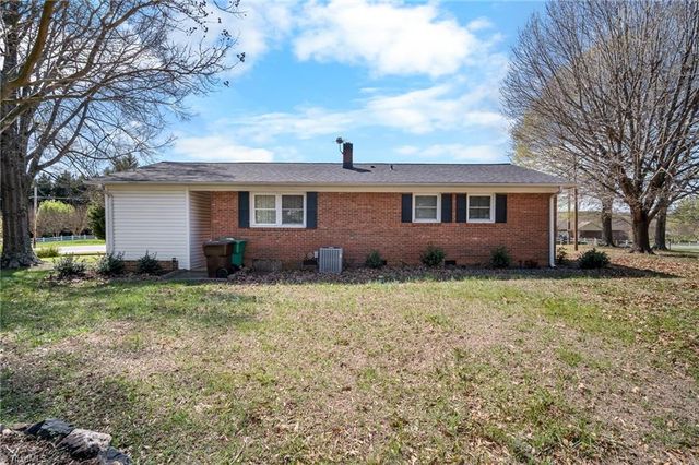 5406 Finch Farm Road, Trinity, NC 27370