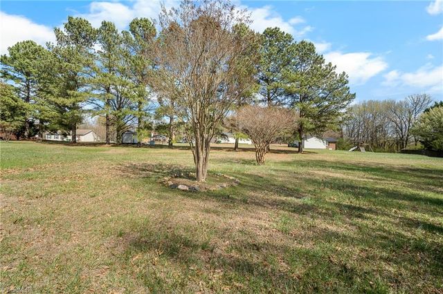 5406 Finch Farm Road, Trinity, NC 27370